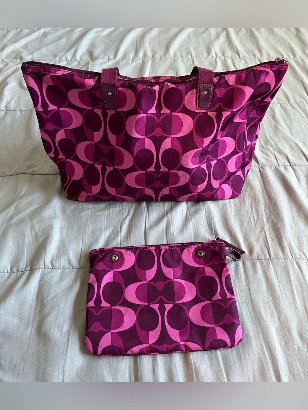 Coach Set - Picture 2 of 8